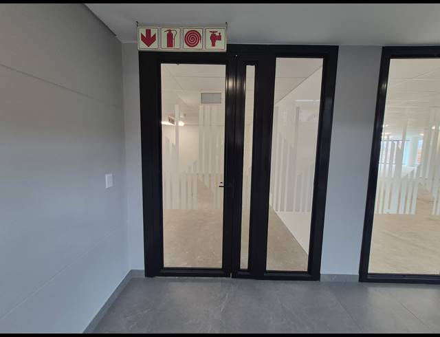 584M² OFFICE TO LET IN WOODMEAD